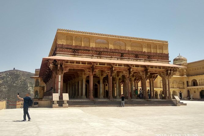 Private Jaipur Full One Day Tour In Pink City With Guide - Panna Meena ka Kund: a stepwell that’s worth the detour