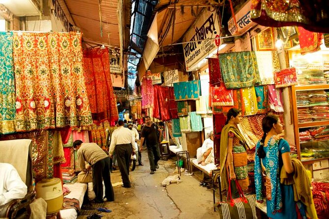 Private: Jaipur Shopping Tour By Tuk Tuk - Choosing between high-end shops and local markets