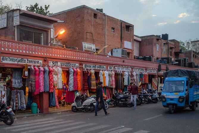 Private: Jaipur Shopping Tour By Tuk Tuk - 10:30 AM pickup and a realistic shopping pace