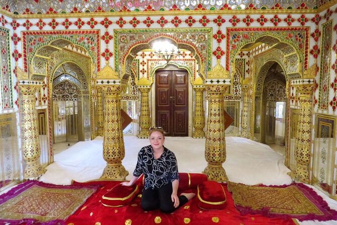 Private Jaipur Sightseeing Day Tour - Lunch and shopping time: artisan goods and flexible breaks