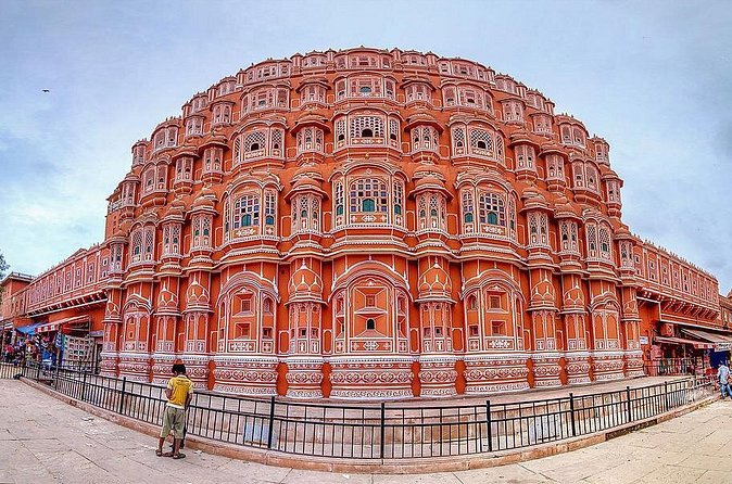 Private Jaipur sightseeing Tour by Car - All Inclusive - City Palace: why the timing matters and where Sheeshmahal fits in