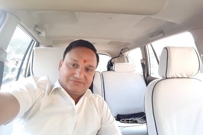 Private Jaipur sightseeing Tour by Car - All Inclusive - Patrika Gate: short visit, big photo payoff
