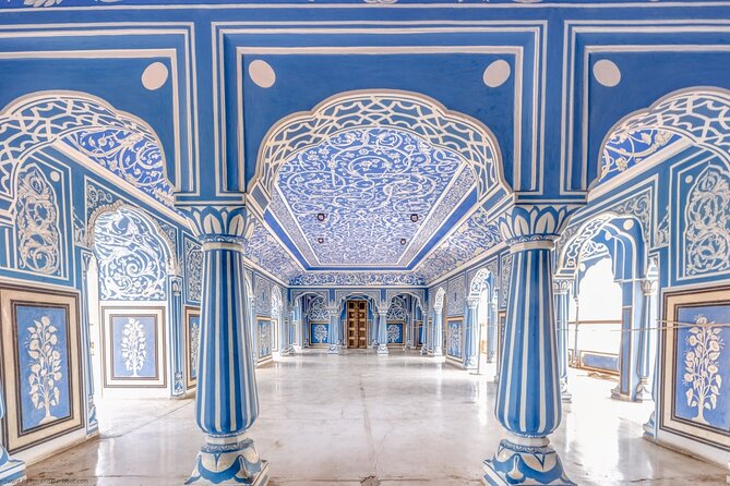 Private Jaipur Tour with Guide & All Entry Tickets - Stop 1: Devisinghpura Village and the Rajput Fort Area