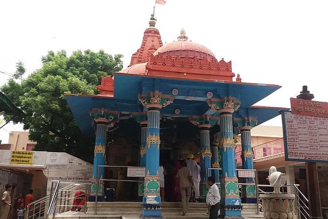 Private One Day Trip to Pushkar from Jaipur - Brahma Temple: The 14th-Century Hindu Stop