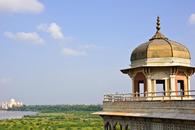 Private Same-Day Taj Mahal & Agra Fort Tour from Jaipur by Car - Agra Fort: Mughal power, red sandstone, and a 1-hour walk