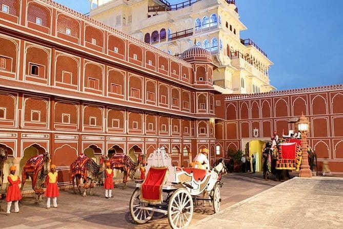 Private Tour of Instagrammable Photogenic Spots in Jaipur - Panna Meena ka Kund: geometric staircases that make your phone look pro