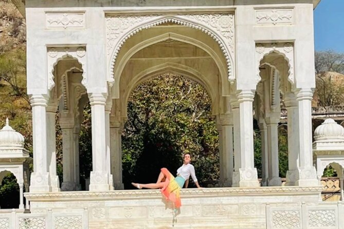 Private Tour of Jaipur's Most Instagrammable & Photogenic Spots - Jal Mahal: water-and-palace views without the crowds inside