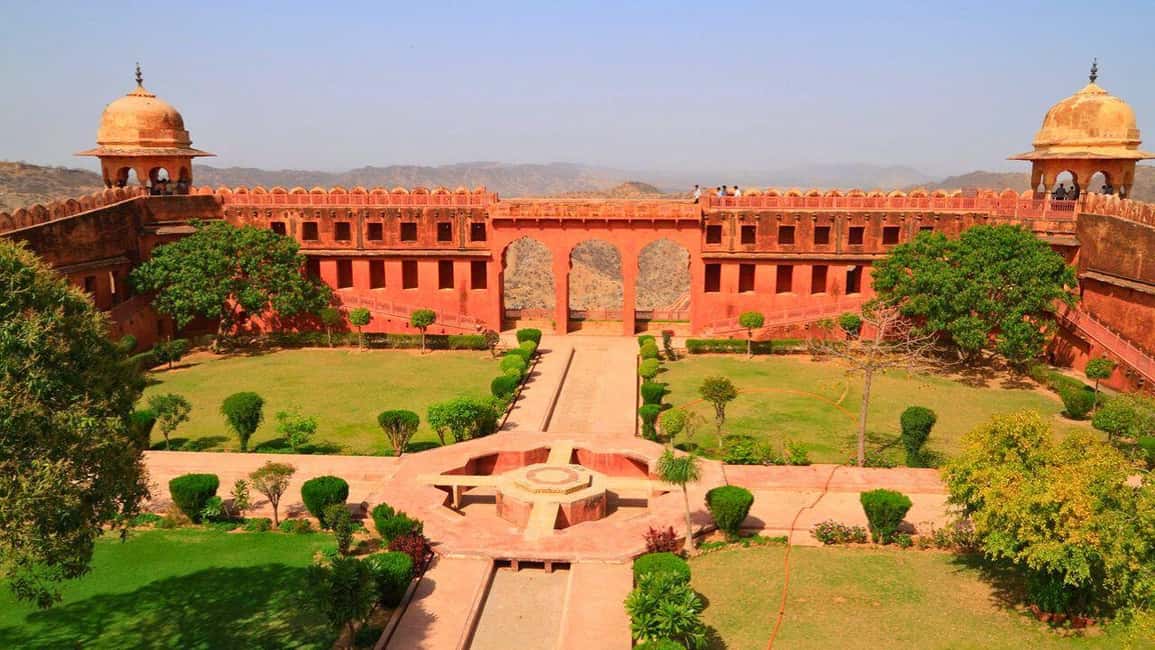 Same Day Jaipur Tour from Delhi by Car or Train - Car vs Train: picking your pace from Delhi