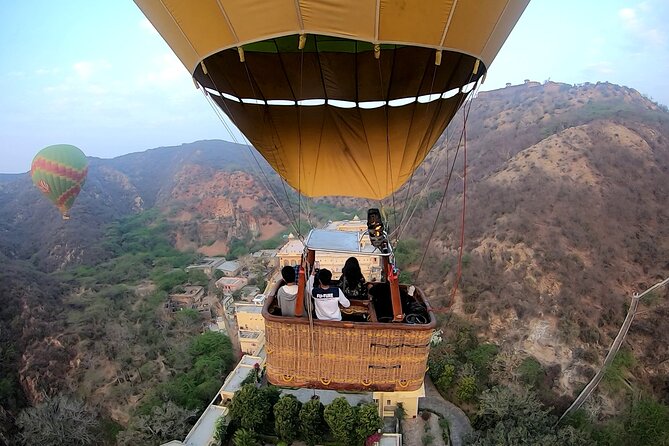 SkyWaltz Hot Air Balloon Safari - Price and value: is $325 per person worth it?