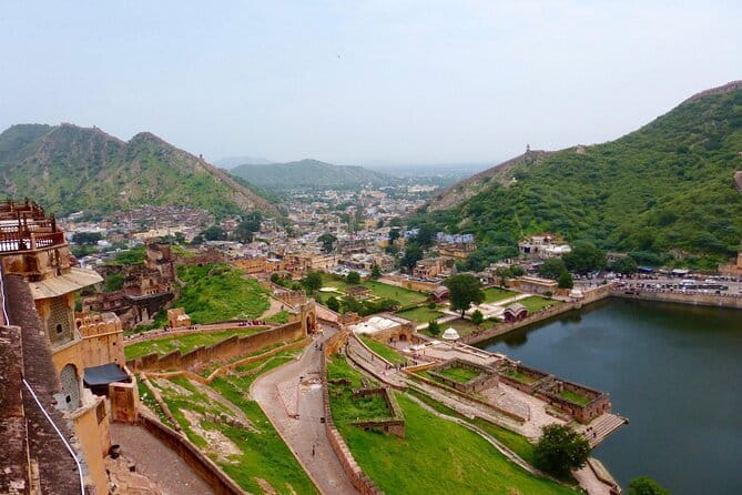 Travel Through the Streets of Jaipur by Tuktuk with a Local - Amber Fort, stepwell Ramgarh, Hawa Mahal: how the route flows