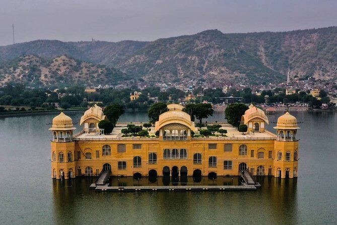 Ultimate Jaipur Tuk Tuk Tour with Pickup - Jantar Mantar: the “stone sundial” moment